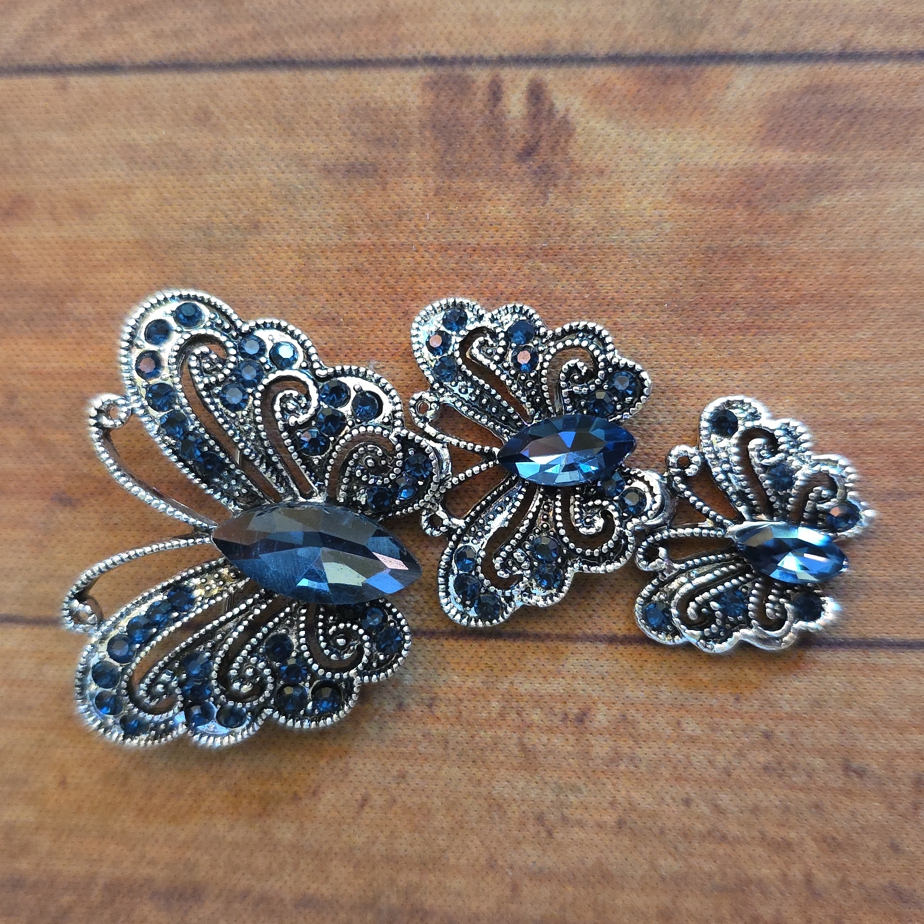 Butterfly Elegant Blue Silver Enamel Rhinestone Accents Animal Lapel Pin Brooch 10$